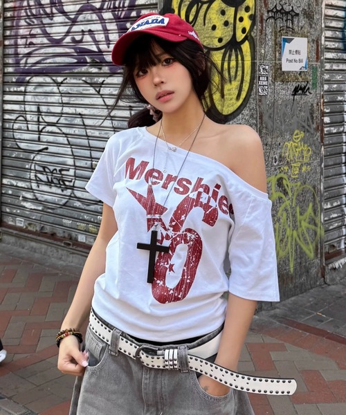 Sibra(シブラ)の「肌ざわり抜群、抜け感ワイドネックロゴTシャツ(Tシャツ/カットソー・レディース・グレー/ホワイト系その他/ネイビー/ホワイト/ライトグレー/ホワイト系その他2・M)」の2枚目の写真