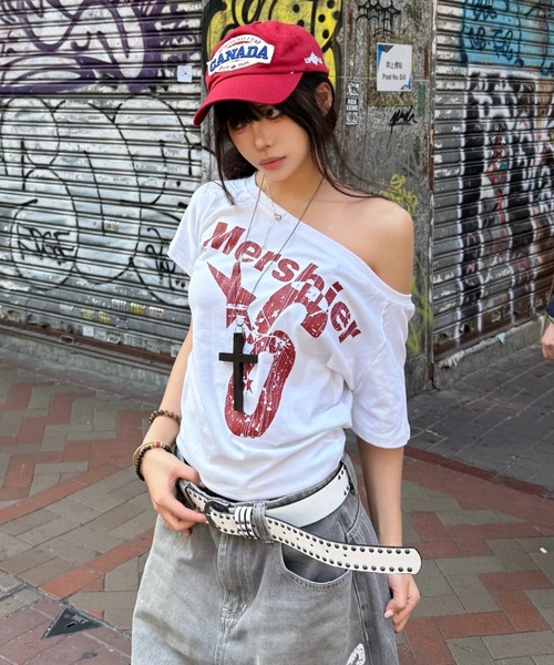 Sibra(シブラ)の「肌ざわり抜群、抜け感ワイドネックロゴTシャツ(Tシャツ/カットソー・レディース・グレー/ホワイト系その他/ネイビー/ホワイト/ライトグレー/ホワイト系その他2・M)」の8枚目の写真