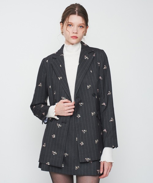 DEICY(デイシー)の「ダブルブレストフラワーストライプジャケット(テーラードジャケット・レディース・ベージュ/チャコールグレー/カーキ・FREE)」の21枚目の写真