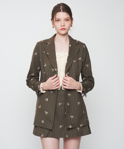 DEICY(デイシー)の「ダブルブレストフラワーストライプジャケット(テーラードジャケット・レディース・ベージュ/チャコールグレー/カーキ・FREE)」の17枚目の写真