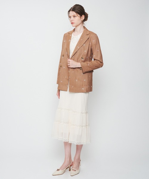 DEICY(デイシー)の「ダブルブレストフラワーストライプジャケット(テーラードジャケット・レディース・ベージュ/チャコールグレー/カーキ・FREE)」の8枚目の写真