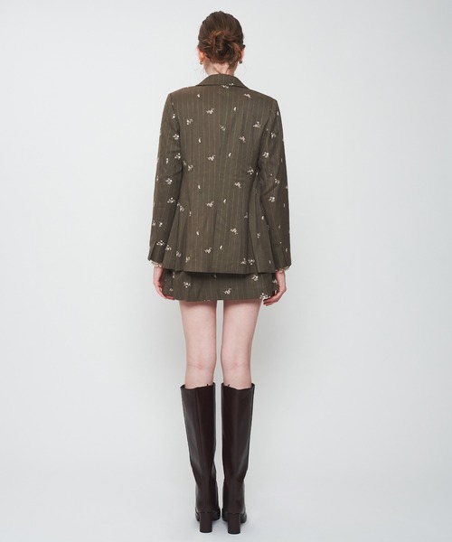 DEICY(デイシー)の「ダブルブレストフラワーストライプジャケット(テーラードジャケット・レディース・ベージュ/チャコールグレー/カーキ・FREE)」の12枚目の写真