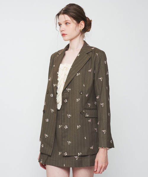 DEICY(デイシー)の「ダブルブレストフラワーストライプジャケット(テーラードジャケット・レディース・ベージュ/チャコールグレー/カーキ・FREE)」の18枚目の写真