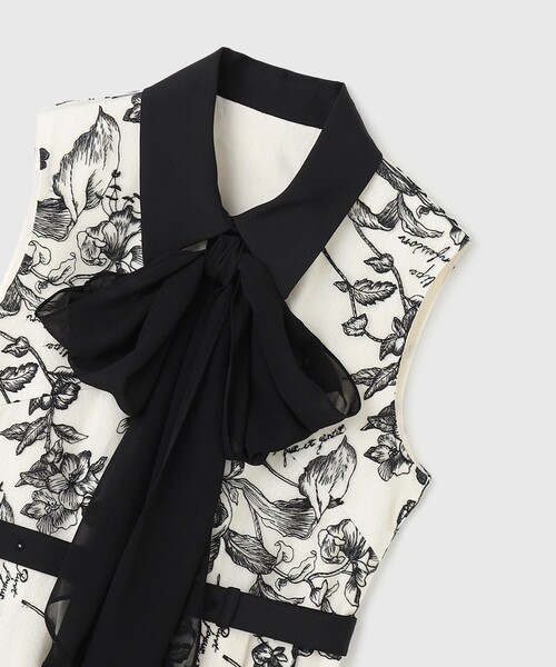 GRACE CONTINENTAL（グレースコンチネンタル）の「フラワー刺繍ボウタイドレス（ドレス・レディース・ブルー/ブラック/キナリ・38/36/34）」の11枚目の写真