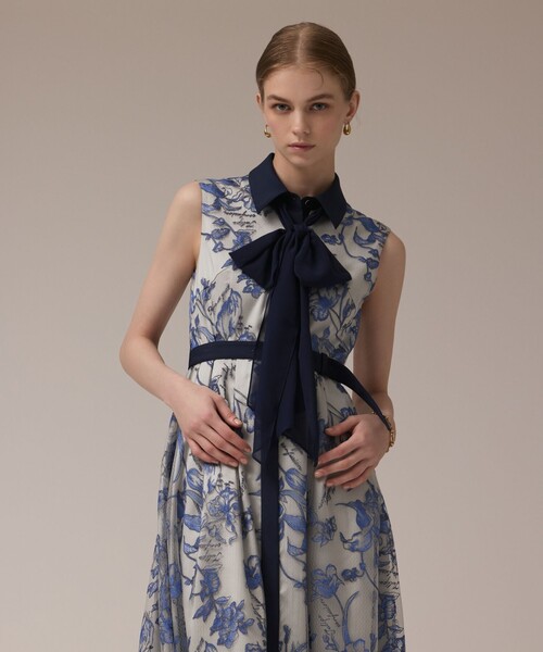 フラワー刺繍ボウタイドレス（ドレス）｜GRACE CONTINENTAL（グレース