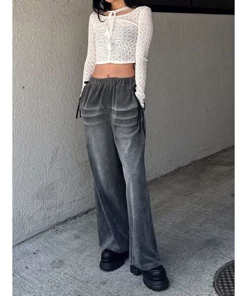 EMODA（エモダ）の「フロントボタンタイトップ（Tシャツ/カットソー・レディース・グレー/ブラック/ホワイト・FREE）」の4枚目の写真