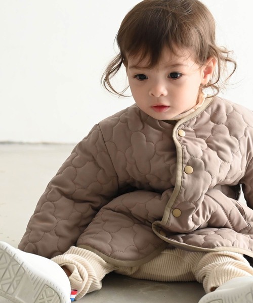 PUPPAPUPO（プッパプーポ）の「【撥水】 洗える ノーカラー キルティング ジャケット（ブルゾン・キッズ・モカ/グレイッシュベージュ/アイボリー・80/90/100/110）」の14枚目の写真