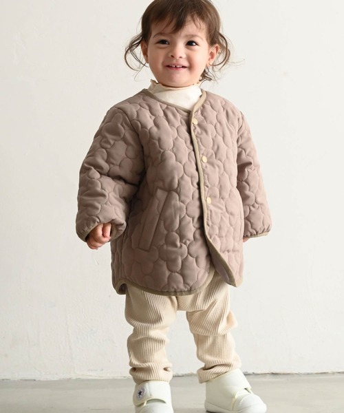 PUPPAPUPO（プッパプーポ）の「【撥水】 洗える ノーカラー キルティング ジャケット（ブルゾン・キッズ・モカ/グレイッシュベージュ/アイボリー・80/90/100/110）」の16枚目の写真