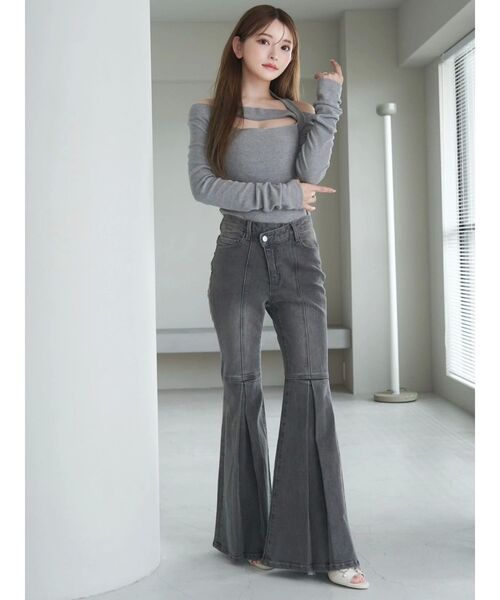 EATME（イートミー）の「タックフレアデニムパンツ（デニムパンツ・レディース・ライトブルー/ブラック・MEDIUM/SMALL）」の14枚目の写真