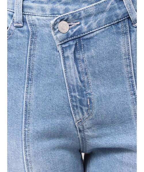 EATME（イートミー）の「タックフレアデニムパンツ（デニムパンツ・レディース・ライトブルー/ブラック・MEDIUM/SMALL）」の8枚目の写真