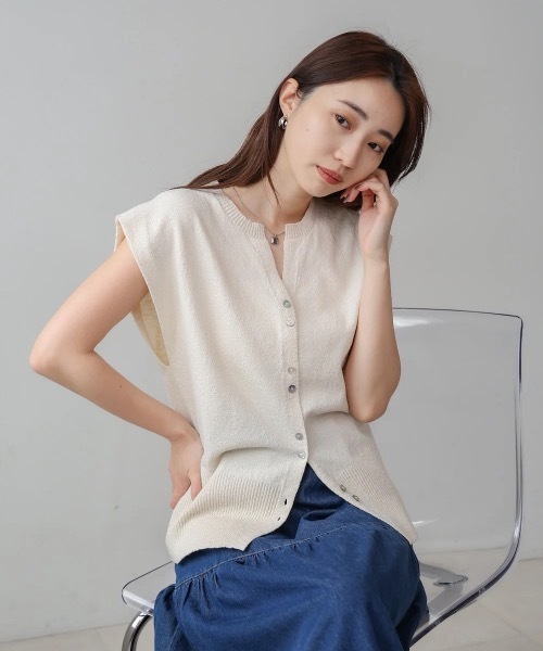 【美品】コンパクトコットンポリエステル ニットベスト　定価¥19,030 セール】 【洗える】MIX COLORED ニット ベスト （ベスト）｜J