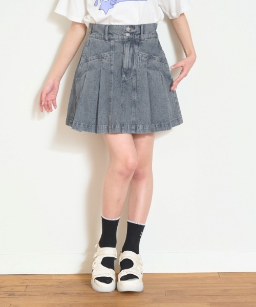 LOVETOXIC（ラブトキシック）の「美脚見えデニムプリーツスカパン（スカート・キッズ・グレー/ブルー/ライトブルー・L/SS/S/M）」の3枚目の写真