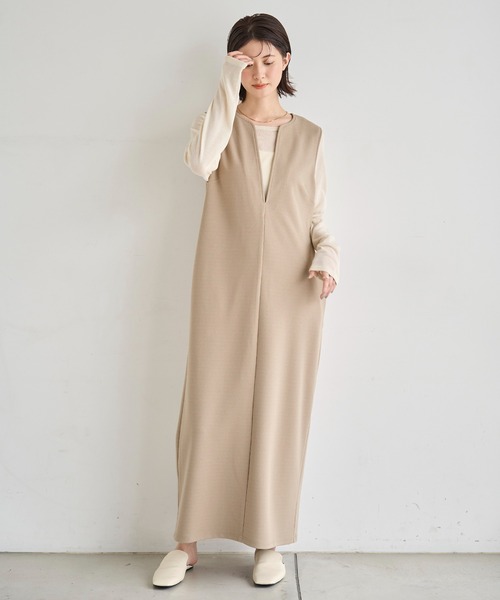meilmada（メイルマダ）の「キーネックロングワンピース（ワンピース・レディース・ベージュ/ブラック・FREE）」の2枚目の写真