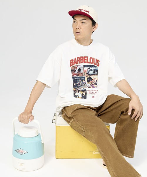 COLEMAN（コールマン）の「【Coleman×TAKEDA BBQwith BAYFLOW】フロントプリントTシャツ（Tシャツ/カットソー・メンズ・ホワイト/ブラック・MEDIUM/LARGE）」の5枚目の写真