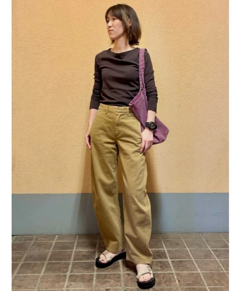 GAP(ギャップ)の「ミッドライズ ツイル バレルパンツ(その他パンツ・レディース・ブラウン/カーキ/ブラック/アイボリー・00/0/2/4/6/8/10/000)」の20枚目の写真