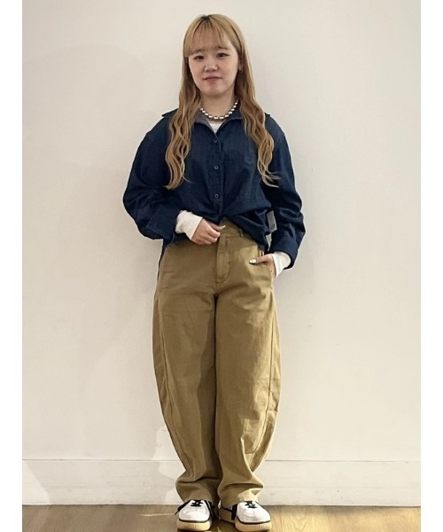 GAP(ギャップ)の「ミッドライズ ツイル バレルパンツ(その他パンツ・レディース・ブラウン/カーキ/ブラック/アイボリー・00/0/2/4/6/8/10/000)」の18枚目の写真