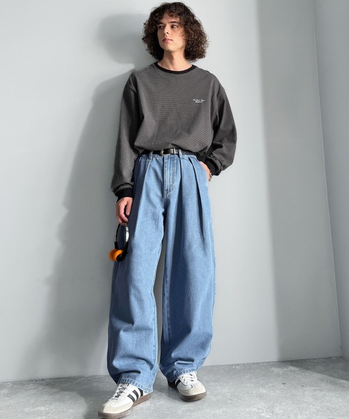 Classical Origin(クラシカルオリジン)の「インツータック ワイドバルーンデニム/Inverted Two-Tuck Wide Balloon Denim(デニムパンツ・メンズ・ブラック/ライトブルー/ワンウォッシュ・LARGE/MEDIUM/SMALL)」の9枚目の写真