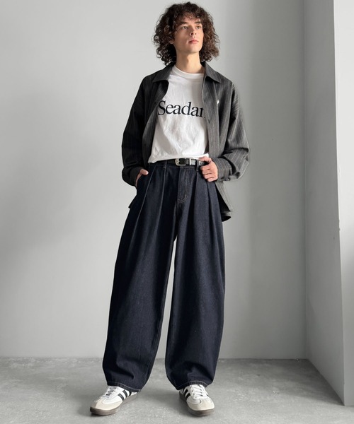Classical Origin(クラシカルオリジン)の「インツータック ワイドバルーンデニム/Inverted Two-Tuck Wide Balloon Denim(デニムパンツ・メンズ・ブラック/ライトブルー/ワンウォッシュ・LARGE/MEDIUM/SMALL)」の18枚目の写真