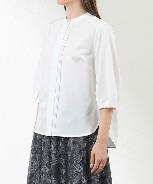 amaca（アマカ）の「【Blousey】 ブラウジーピンタックブラウス（シャツ/ブラウス・レディース・オフホワイト/ダークネイビー・40/38）」の7枚目の写真