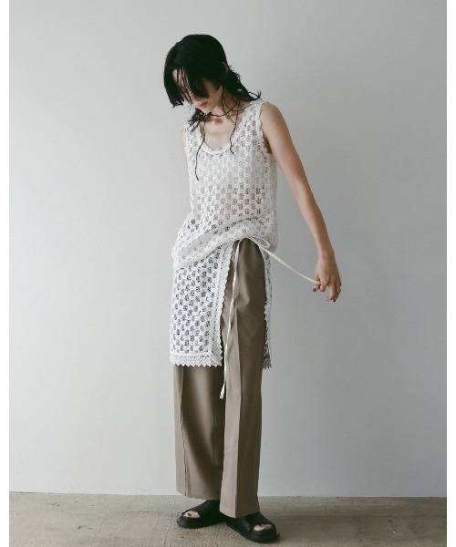 anuke(アンヌーク)の「anuke Pintuck Wide Pants 62520730(その他パンツ・レディース・ベージュ/ブラウン/ブラック・36/38)」の12枚目の写真