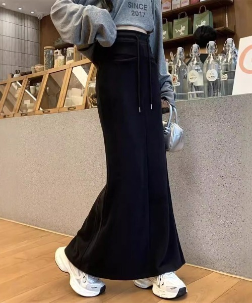 cammie(キャミー)の「フロント2ポケットスエットロングスカート(スカート・レディース・ダークグレー/ブラック・MEDIUM/LARGE)」の2枚目の写真