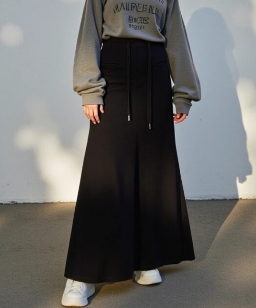 cammie(キャミー)の「フロント2ポケットスエットロングスカート(スカート・レディース・ダークグレー/ブラック・MEDIUM/LARGE)」の3枚目の写真