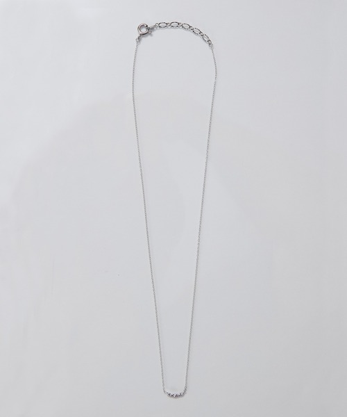 Phoebe(フィービィー)の「【金属アレルギー対応】シャインカーブビジューネックレス/全長:38~41cm/サージカルステンレス(ネックレス・レディース・シルバー/イエローゴールド・FREE)」の12枚目の写真