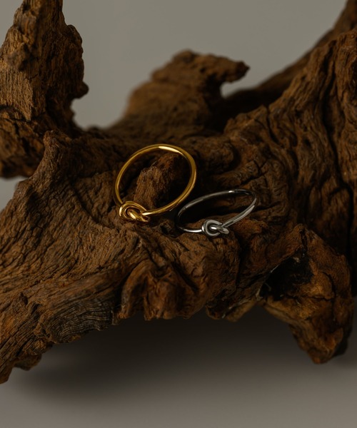 muku(ムク)の「RING/KNOT WIRE(リング・レディース・ゴールド/シルバー・11)」の1枚目の写真