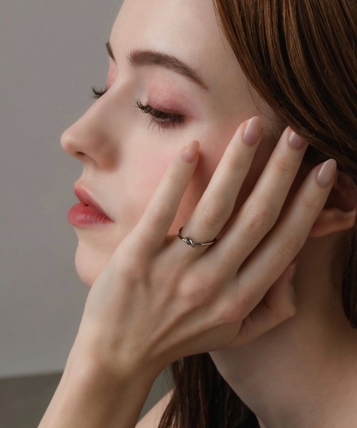 muku(ムク)の「RING/KNOT WIRE(リング・レディース・ゴールド/シルバー・11)」の3枚目の写真