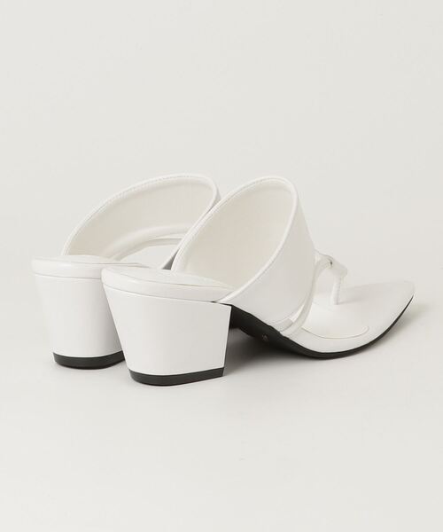 LOVEHUNTER(ラブハンター)の「LOVEHUNTER/ポインテッドトゥ カットアウト トングサンダル(2249)(サンダル・レディース・ブラック/シルバー/ホワイト・LL/S/M/L)」の4枚目の写真