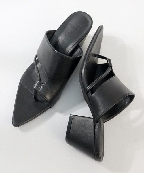 LOVEHUNTER(ラブハンター)の「LOVEHUNTER/ポインテッドトゥ カットアウト トングサンダル(2249)(サンダル・レディース・ブラック/シルバー/ホワイト・LL/S/M/L)」の7枚目の写真