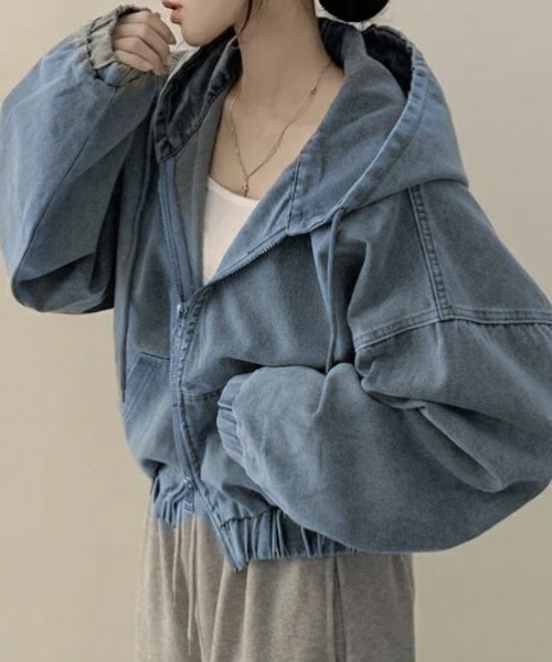 lilful（リルフル）の「配色ステッチ ダブルジップ オーバーサイズデニムパーカー（ブルゾン・レディース・ブラック/ブルー・F）」の2枚目の写真