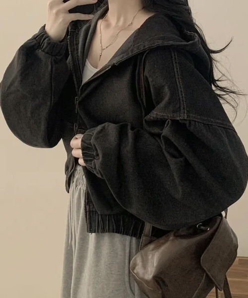 lilful（リルフル）の「配色ステッチ ダブルジップ オーバーサイズデニムパーカー（ブルゾン・レディース・ブラック/ブルー・F）」の3枚目の写真