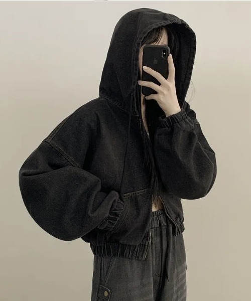 lilful（リルフル）の「配色ステッチ ダブルジップ オーバーサイズデニムパーカー（ブルゾン・レディース・ブラック/ブルー・F）」の7枚目の写真