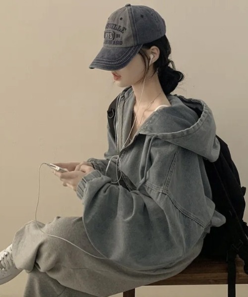 lilful（リルフル）の「配色ステッチ ダブルジップ オーバーサイズデニムパーカー（ブルゾン・レディース・ブラック/ブルー・F）」の16枚目の写真