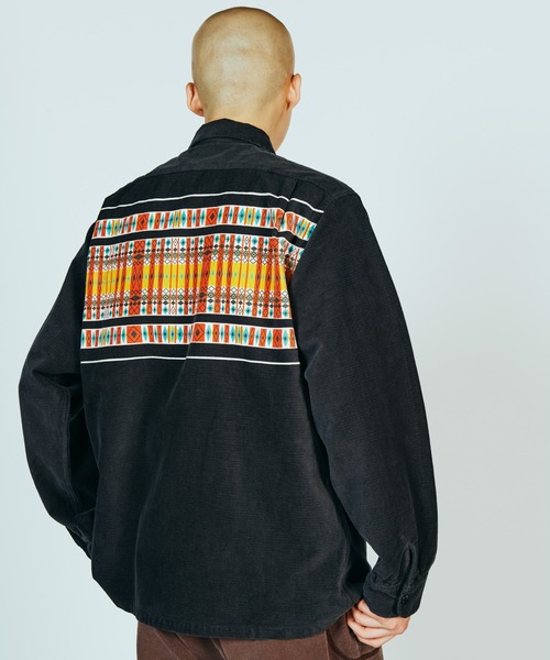 TOWNCRAFT（タウンクラフト）の「TOWNCRAFT / タウンクラフト VINTAGE CORDUROY SHIRTS ネイティブ柄 アフリカンマスク柄 コーデュロイシャツ（シャツ/ブラウス・メンズ・ブラック/その他1/その他2/チャコールグレー・MEDIUM/LARGE）」の4枚目の写真