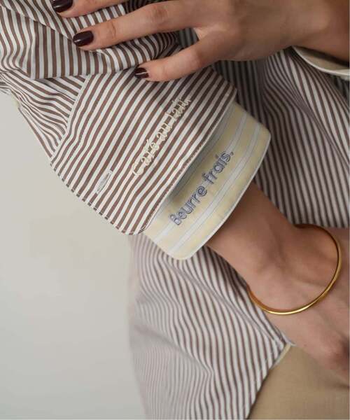 SLOBE IENA（スローブイエナ）の「《WEB限定/追加》HAPPYCOLOR SHIRT（シャツ/ブラウス・レディース・ブラウン/サックスブルー/ピンク/イエロー/ライトグリーン・FREE）」の2枚目の写真