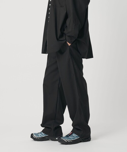 koti BEAUTY&YOUTH（コティ ビューティアンドユース）の「＜koti BEAUTY&YOUTH＞メリノウール イージー ワンプリーツ パンツ ウォッシャブル（その他パンツ・メンズ・ダークグレー/ブラック・S/L/M）」の2枚目の写真