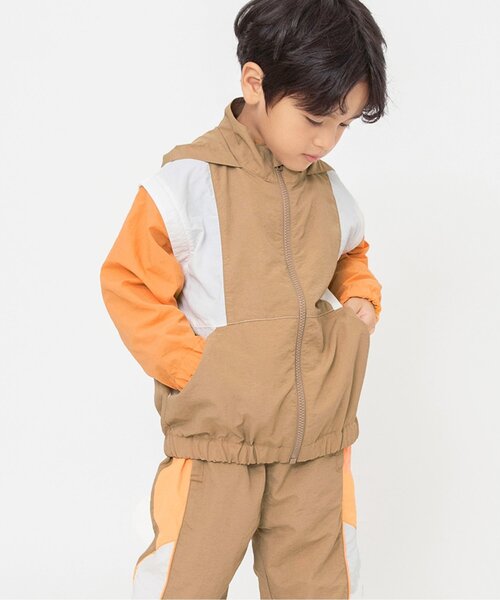 BREEZE（ブリーズ）の「【WEB限定/2way】ウィンドブレーカー/セットアップ可/ジュニア対応（ナイロンジャケット・キッズ・ブラウン/チャコール/サックスブルー・110/120/130/140/150/90/100）」の2枚目の写真