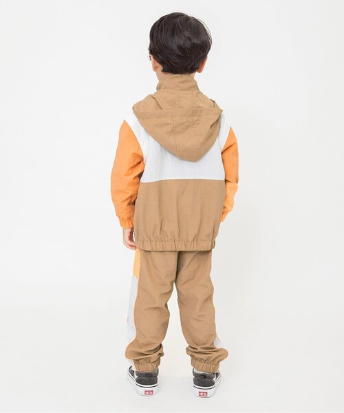 BREEZE（ブリーズ）の「【WEB限定/2way】ウィンドブレーカー/セットアップ可/ジュニア対応（ナイロンジャケット・キッズ・ブラウン/チャコール/サックスブルー・110/120/130/140/150/90/100）」の9枚目の写真