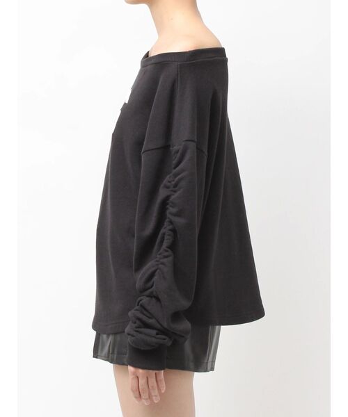 GYDA（ジェイダ）の「アームギャザーSymmetry GYDAオフショルスウェットトップス（スウェット・レディース・ブラウン/オフホワイト/ブラック・FREE）」の13枚目の写真