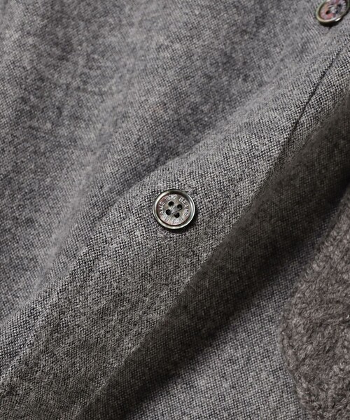 BEAMS(ビームス)の「ケーブルニットポケット シャツ(シャツ/ブラウス・メンズ・オフホワイト/チャコールグレー・M/L/S/XL)」の10枚目の写真