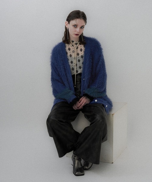 HARE(ハレ)の「ハイショクロングシャギーVネックカーディガン(HARE)(カーディガン/ボレロ・レディース・バーガンディー/ブラック/ブルー・FREE)」の9枚目の写真