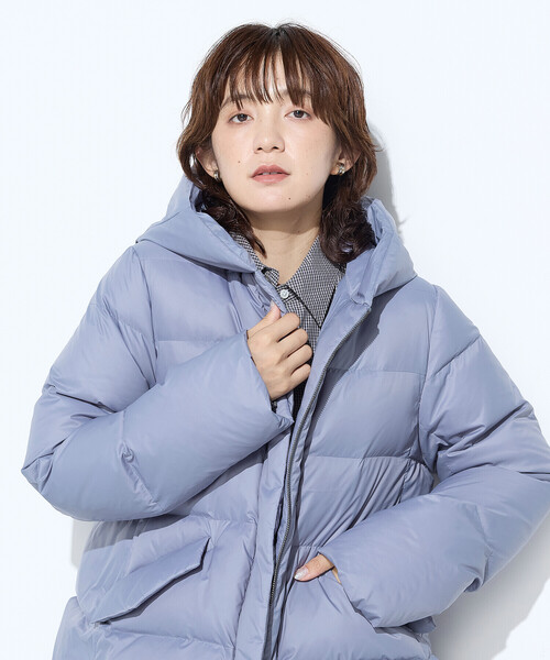 COMME CA Wardrobe（コムサワードローブ）の「撥水ナイロンタフタ ミドル丈きれいめダウンコート（ダウンジャケット/コート・レディース・ベージュ/ブルー/ブラック/カーキ・9号/11号）」の14枚目の写真