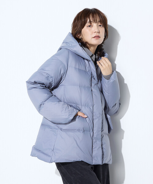 COMME CA Wardrobe（コムサワードローブ）の「撥水ナイロンタフタ ミドル丈きれいめダウンコート（ダウンジャケット/コート・レディース・ベージュ/ブルー/ブラック/カーキ・9号/11号）」の18枚目の写真