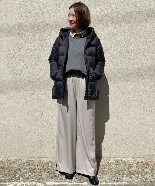 COMME CA Wardrobe（コムサワードローブ）の「撥水ナイロンタフタ ミドル丈きれいめダウンコート（ダウンジャケット/コート・レディース・ベージュ/ブルー/ブラック/カーキ・9号/11号）」の5枚目の写真