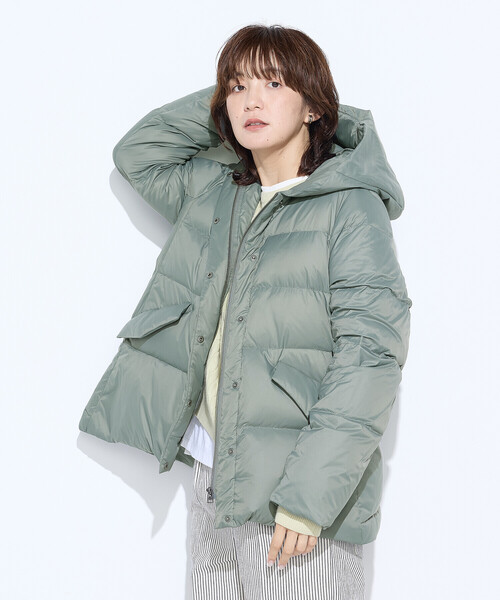 COMME CA Wardrobe（コムサワードローブ）の「撥水ナイロンタフタ ミドル丈きれいめダウンコート（ダウンジャケット/コート・レディース・ベージュ/ブルー/ブラック/カーキ・9号/11号）」の9枚目の写真