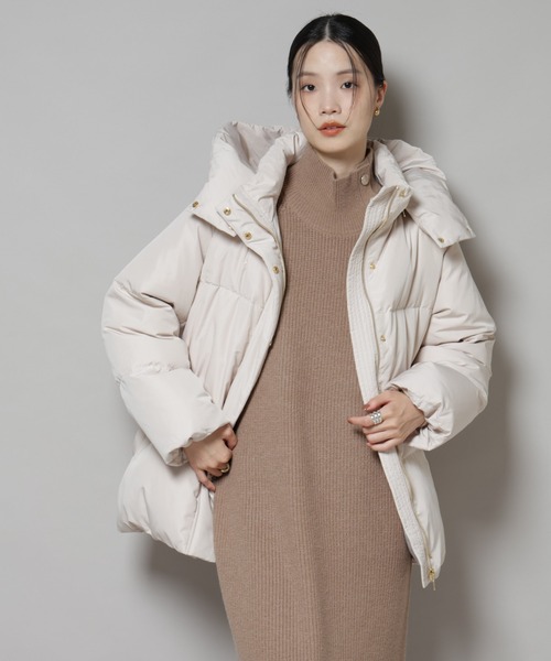 NANO universe（ナノユニバース）の「撥水加工 フードショートダウンコート（ダウンジャケット/コート・レディース・ブラウン/ライトベージュ/ブラック・FREE）」の4枚目の写真