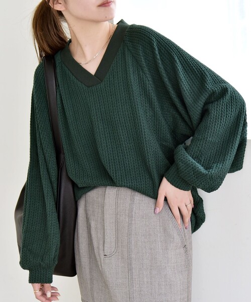 quaranciel(カランシエル)の「quaranciel:〈手洗い可能〉ケーブル ジャージー Vネック プルオーバー(Tシャツ/カットソー・レディース・オフホワイト/グリーン/ブラック・ONE SIZE)」の10枚目の写真