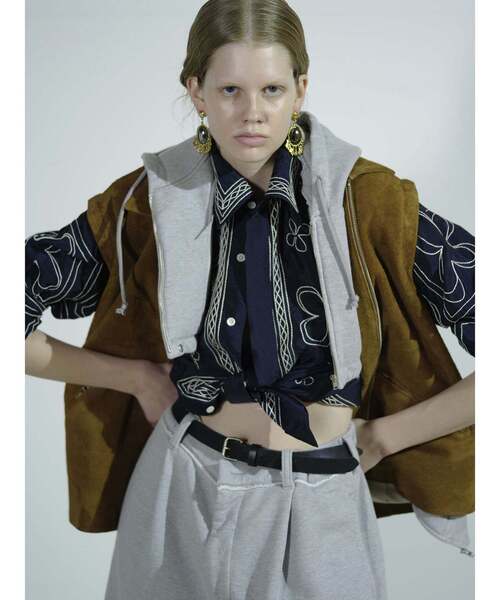 CURRENTAGE（カレンテージ）の「【CURRENTAGE/カレンテージ】Embroidery shirt（シャツ/ブラウス・レディース・ネイビー・FREE）」の2枚目の写真